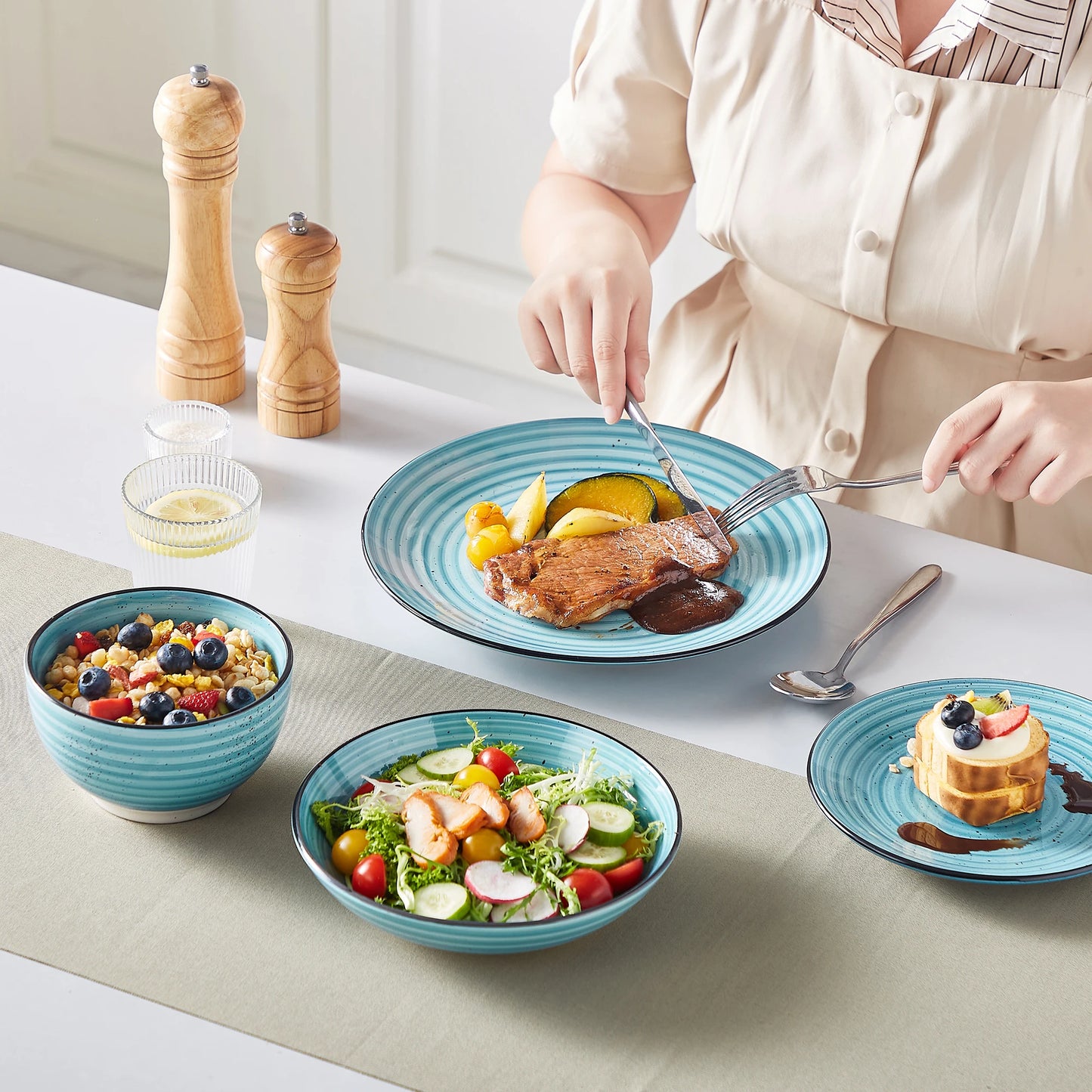 24/48 Piece Blue Spiral Ceramic Dinnerware Sets